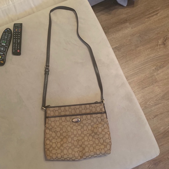 Coach crossbody purse - Picture 1 of 3
